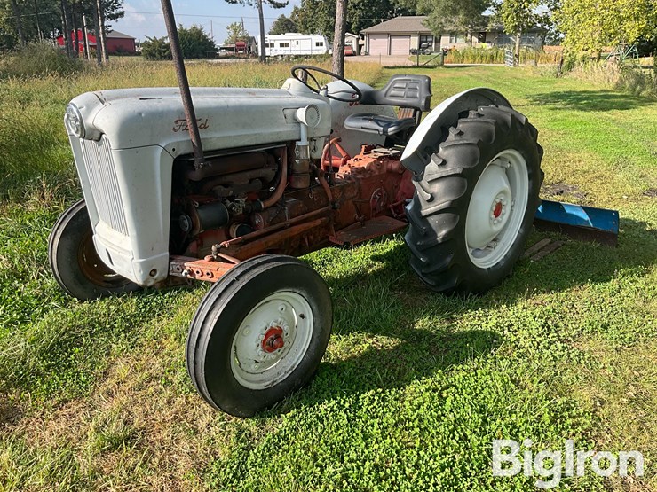 1954-ford-860-image-1
