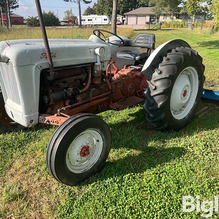 1954 FORD 860