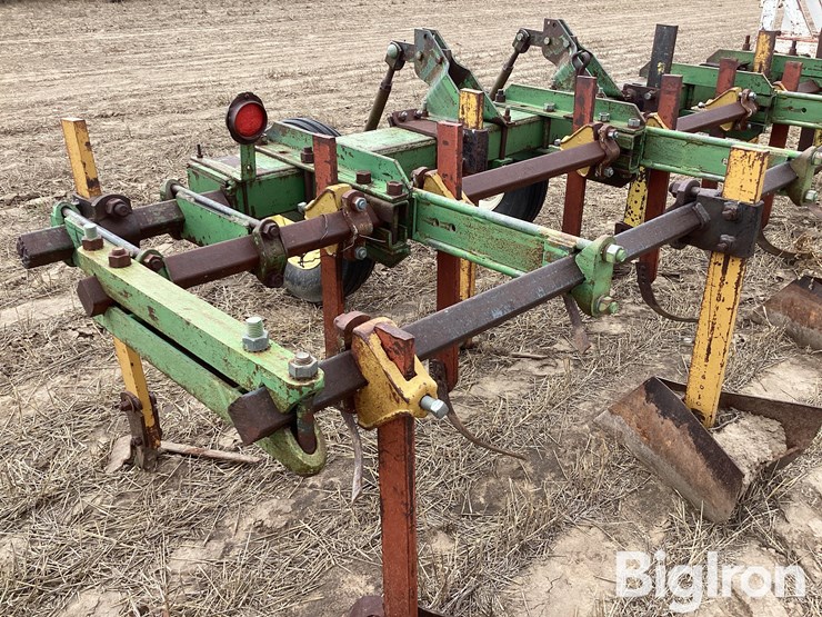 john-deere-28-image-13