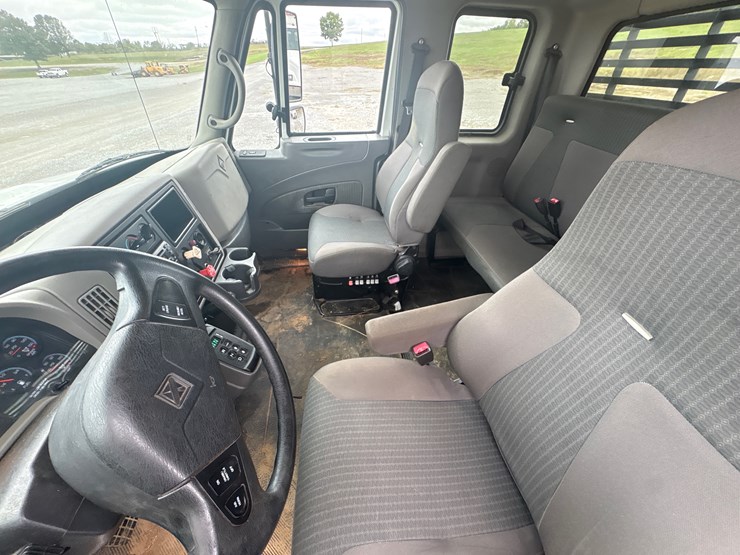 2009-international-durastar-4300-image-14