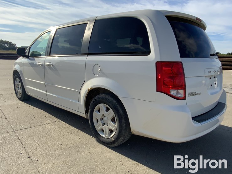 2011-dodge-caravan-image-14