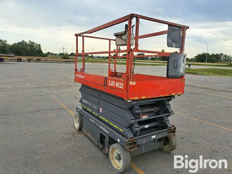 2013-skyjack-sjiii4632-image-7