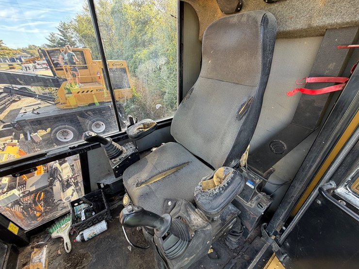 caterpillar-559c-image-48
