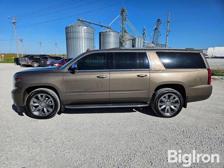 2016-chevrolet-suburban-image-8