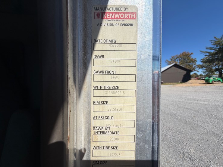#29385-•-kenworth-tri-axle-truck-tractor-image-53
