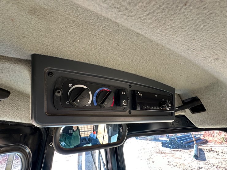 2019-caterpillar-d5-lgp-image-45