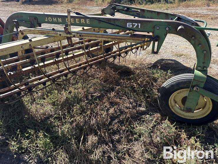 new-holland-258-image-18