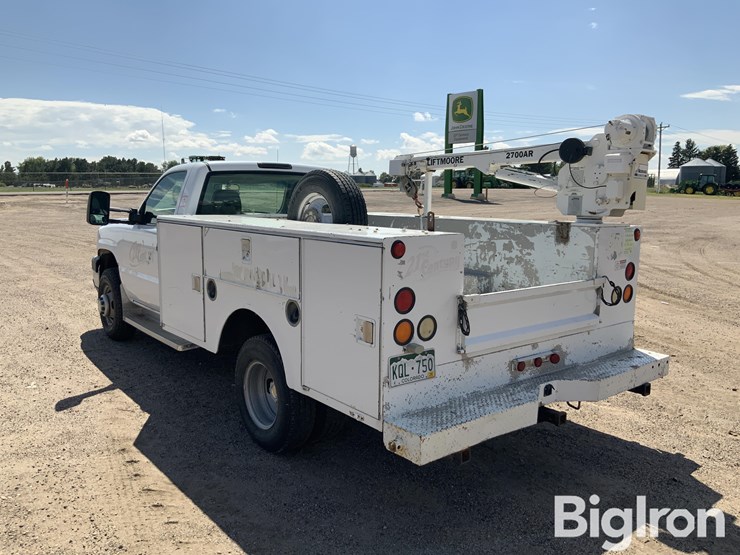 2004-chevrolet-silverado-3500-image-7