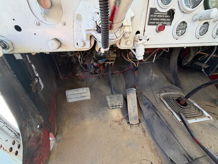 #29388-•-military-tandem-axle-dump-truck-image-40