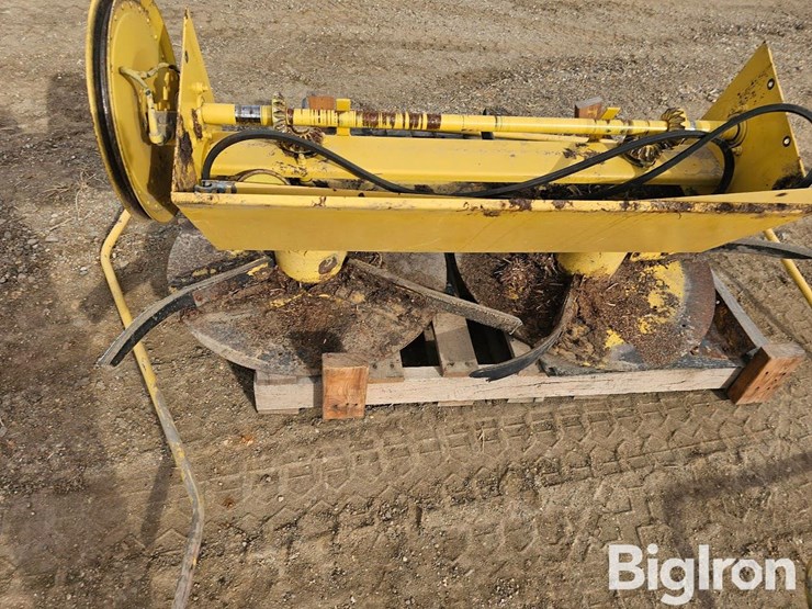 new-holland-70-image-19
