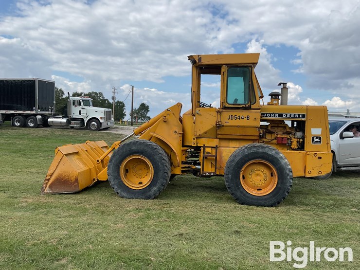 john-deere-544-image-8