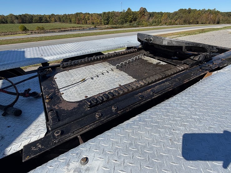 #29385-•-kenworth-tri-axle-truck-tractor-image-21
