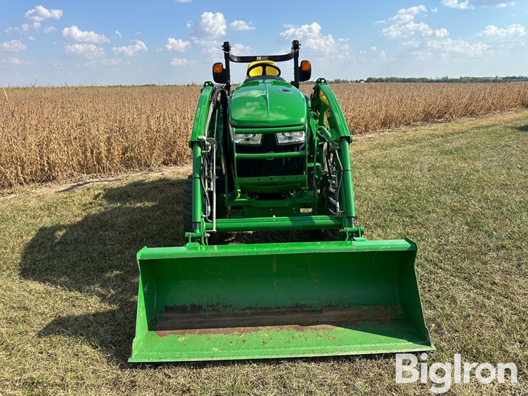 2014-john-deere-3039r-image-2