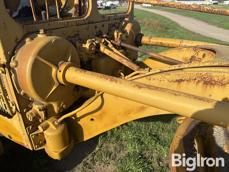 caterpillar-12-image-13