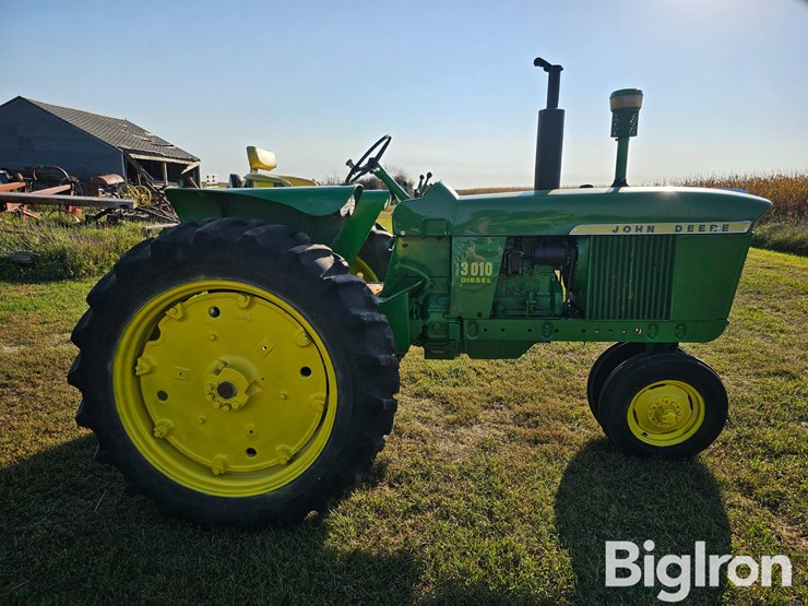 1961-john-deere-3010-image-4