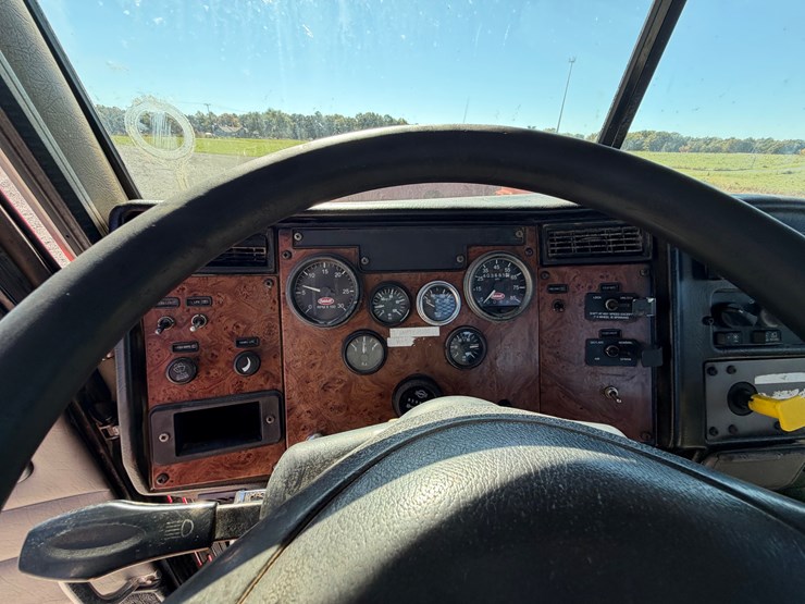 #29386-•-peterbilt-quad-axle-flatbed-truck-image-49