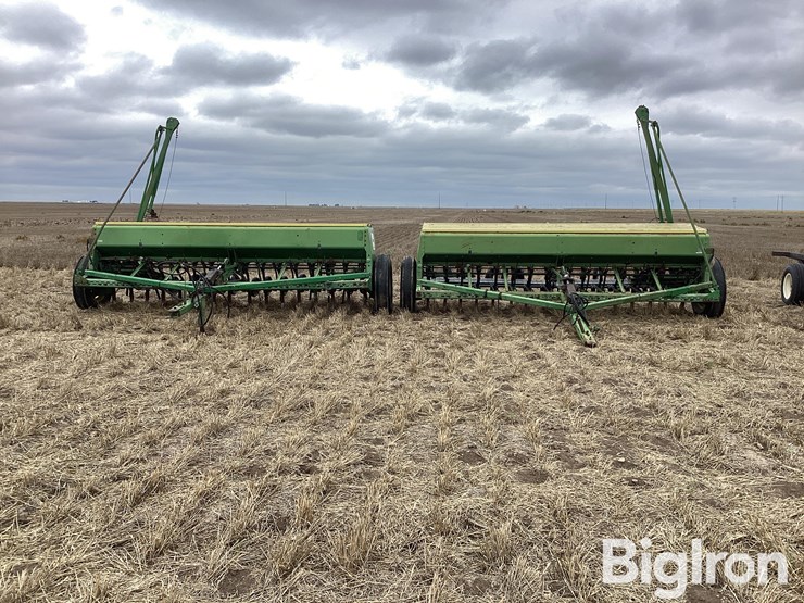 john-deere-8300-image-2