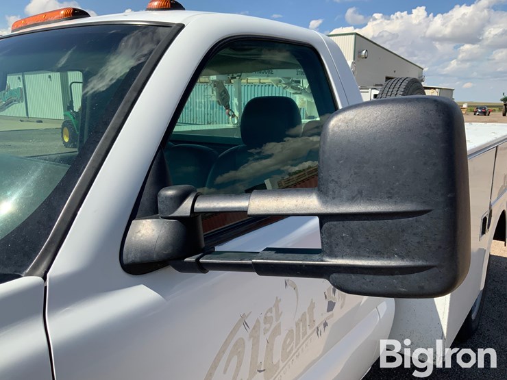 2004-chevrolet-silverado-3500-image-11