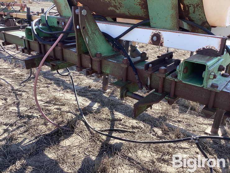 john-deere-26-image-9