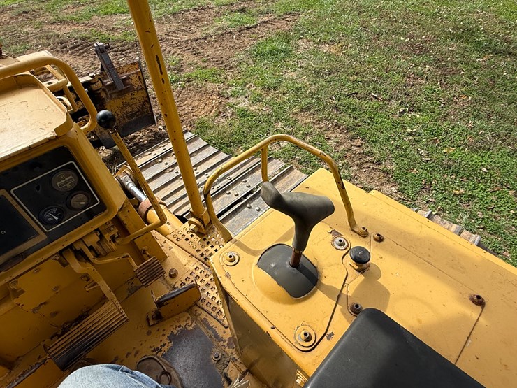 caterpillar-d4h-image-10