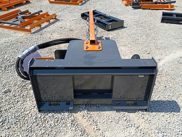 #l39-061-•-wolverine-trencher-skid-steer-attachment-image-7