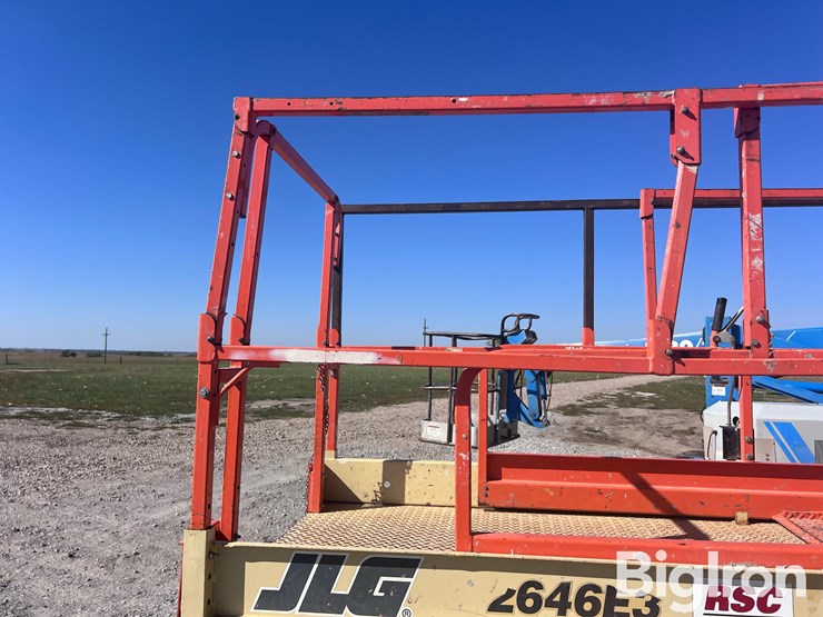 2000-jlg-2646e3-image-16