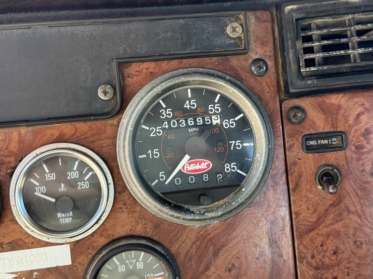 #29386-•-peterbilt-quad-axle-flatbed-truck-image-52