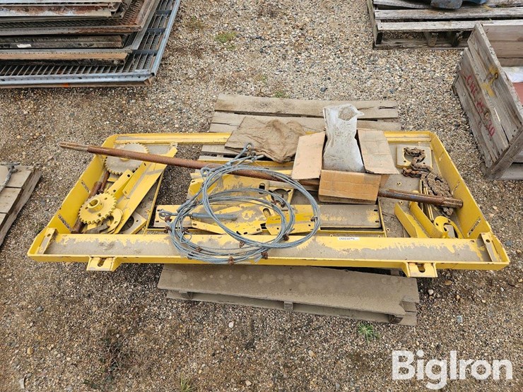 new-holland-tr75-image-2
