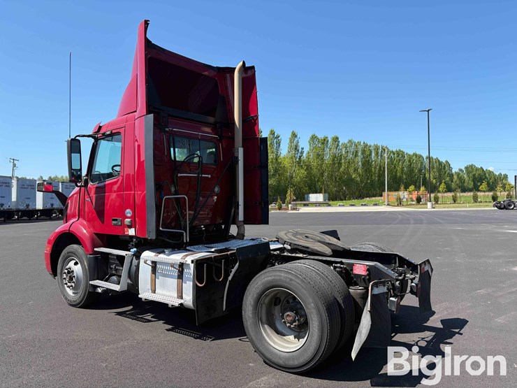 2018-volvo-vnr42t-truck-tractor-image-7