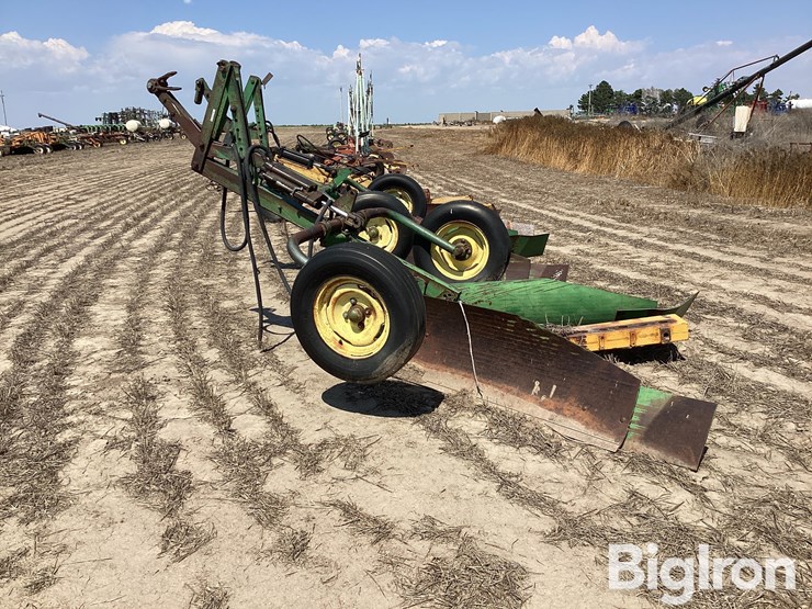 john-deere-12-image-8