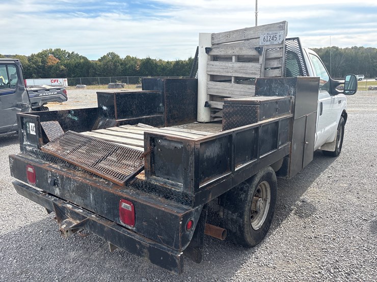 2004-ford-f350-xl-image-4
