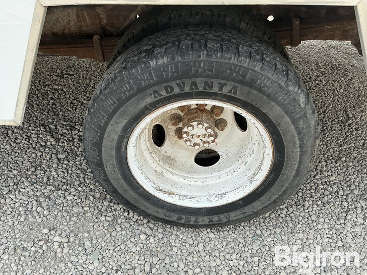 2010-chevrolet-3500-image-18