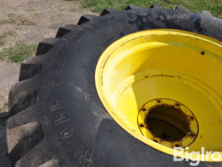 18.4-32-tires-on-john-8-bolt-rear-combine-rims-image-6