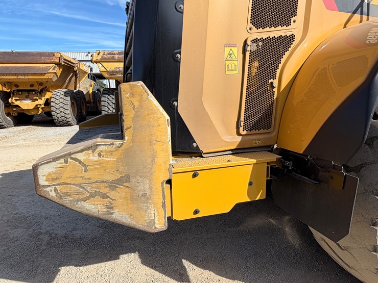 caterpillar-966m-image-17