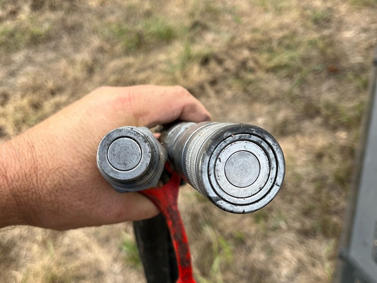 2019-john-deere-15-image-11