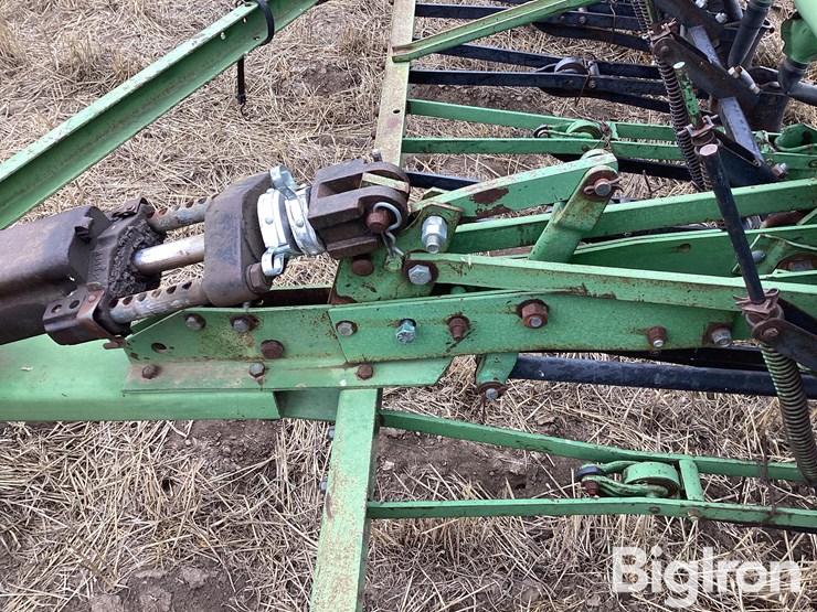 john-deere-8300-image-10