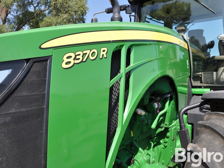 2018-john-deere-8370r-image-12