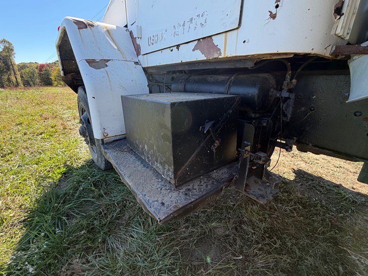 #29388-•-military-tandem-axle-dump-truck-image-15