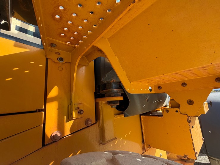 deere-724k-image-20