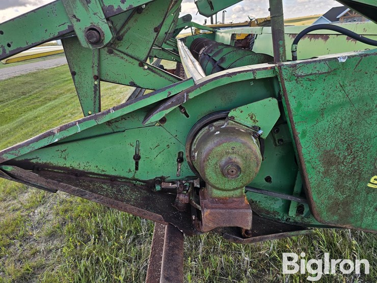 john-deere-224-image-9