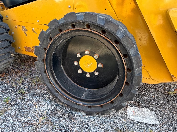 caterpillar-262d3-image-7