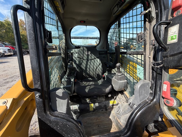caterpillar-262d3-image-19