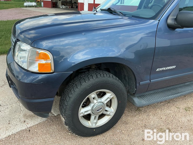 2004-ford-explorer-xlt-image-13