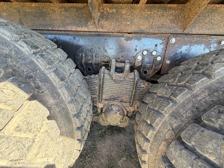 #29388-•-military-tandem-axle-dump-truck-image-27