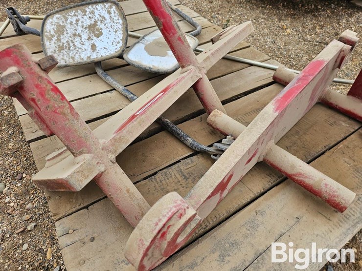 new-holland-tv140-image-16
