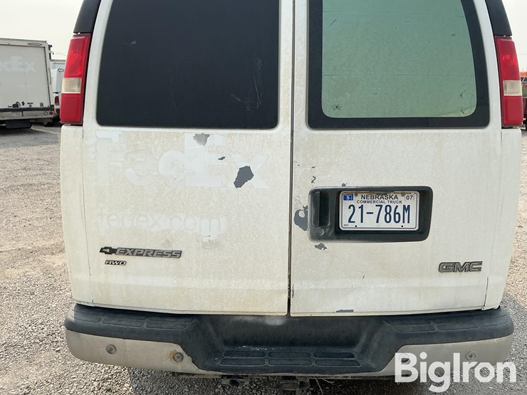 2009-chevrolet-express-1500-image-14