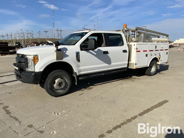 2017-ford-f350-xl-image-1