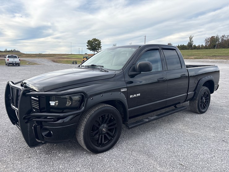 #29415-•-ram-1500-pickup-truck-image-1