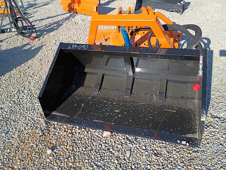 #l39-090-•-wolverine-3-point-50"-hydraulic-bucket-image-1