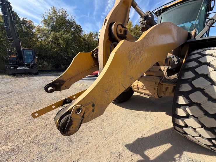 caterpillar-966m-image-28